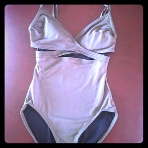 Vince Camuto Swim